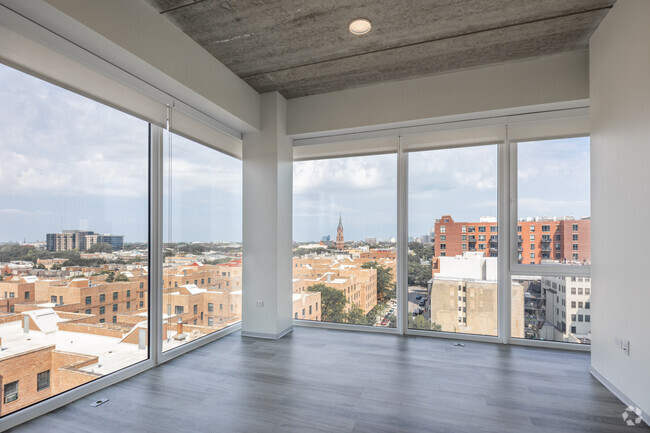 1BR, 1BA - 729SF - Than Tower