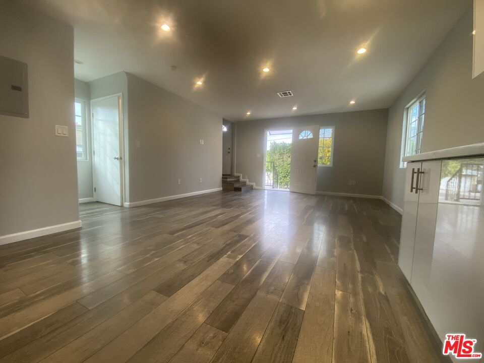 Foto principal - 8448 Fenwick St