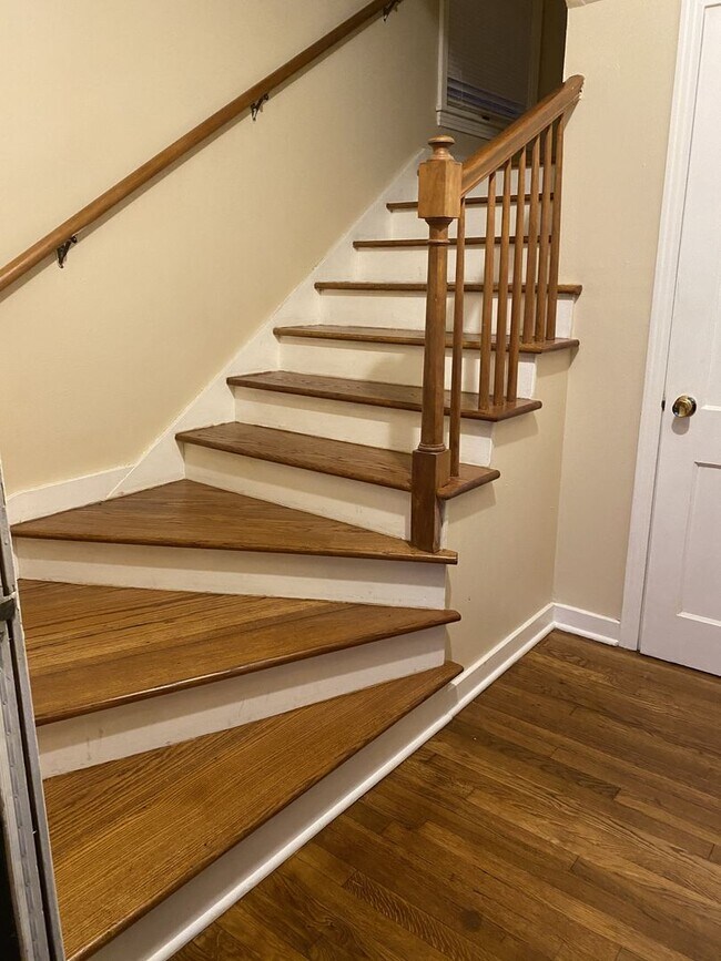 Foto del edificio - Alamo Heights Townhome