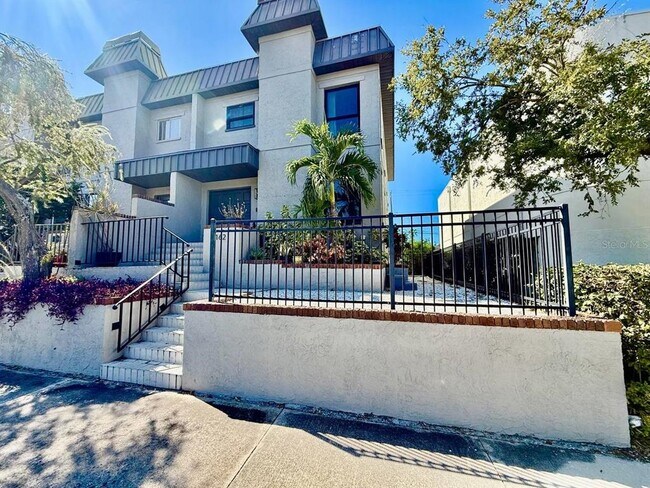 Foto del edificio - 162 E Davis Blvd