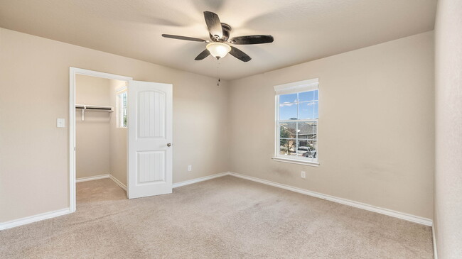 Foto del edificio - 11310 Eagle Tree