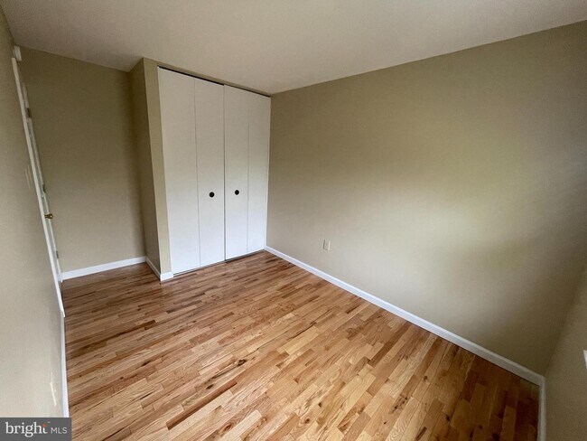 Foto del edificio - 1167 Ravenwood Rd