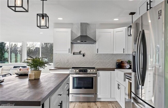 Foto del edificio - 9509 Silverdale Loop Rd NW