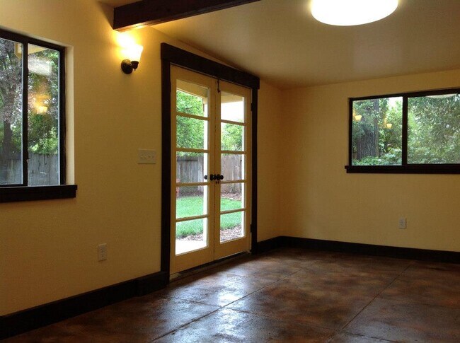 Foto del edificio - 1017 Downing Ave