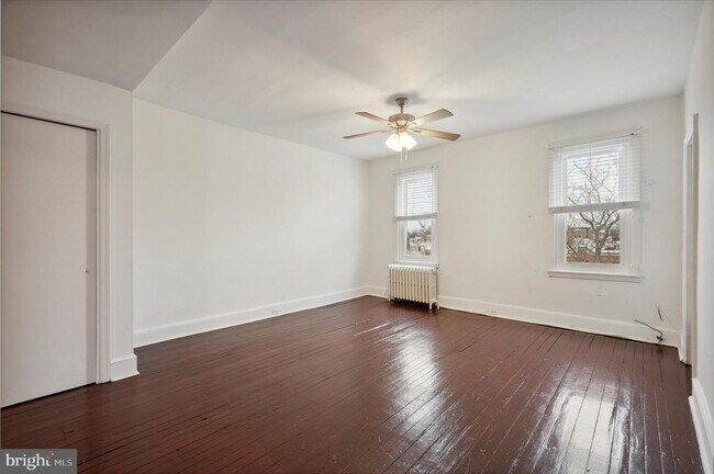 Building Photo - 885 N 27th St