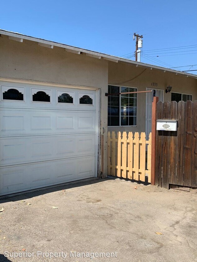 Foto del edificio - 3 br, 1 bath House - 1335  E. Kingsley Ave.