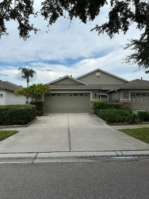 Foto principal - 19429 Weymouth Dr