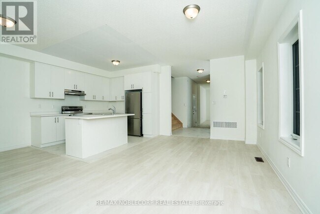 Building Photo - 139 Sapphire Wy