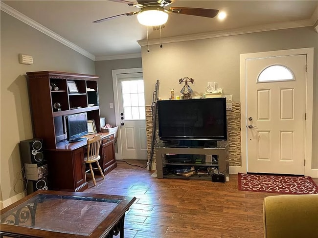 Foto del edificio - 605 Luther Dr