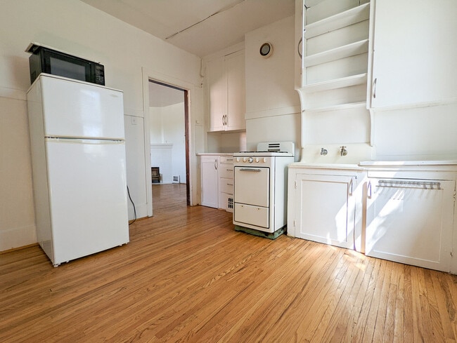 Building Photo - Arcade Heritage Apartments