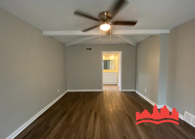 Foto del edificio - 7136 Devine St