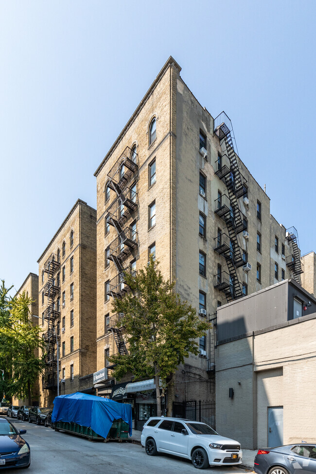 Building Photo - Cloister Apartments