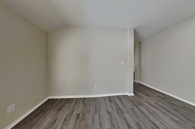 Building Photo - 3707 Cane Lake Dr