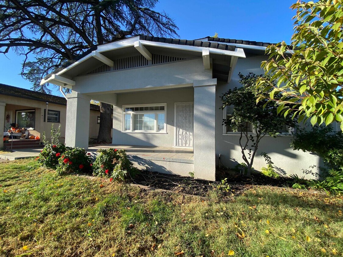 Primary Photo - Main Street Property, zoned Commercial for...