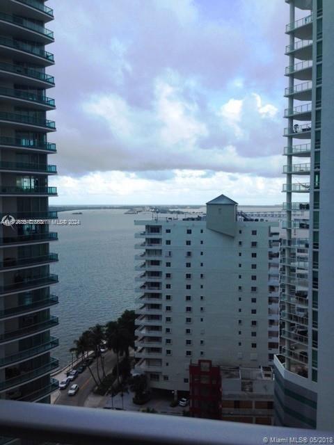 Foto del edificio - 1300 Brickell Bay Dr