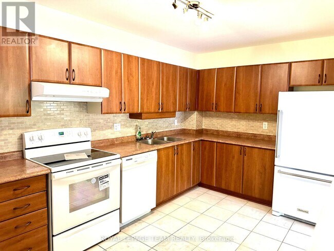 Photo du bâtiment - 260 Brittany Dr