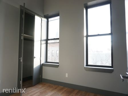 Building Photo - 609 Seneca Ave