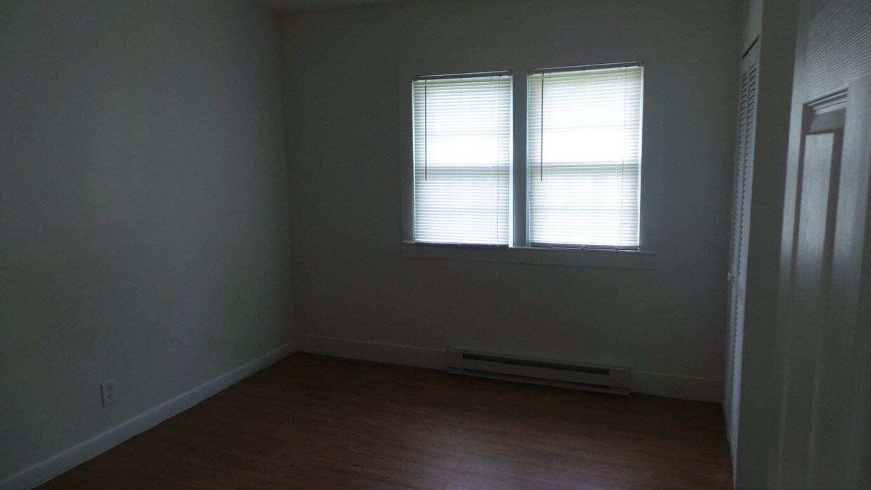 908 Old Williamsburg Rd, Yorktown, VA 23690 Townhome Rentals in