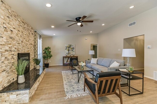 Building Photo - 4708 Cap Rock Dr