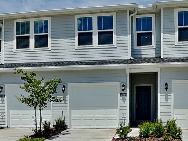 Building Photo - 590 Holly Lks Dr