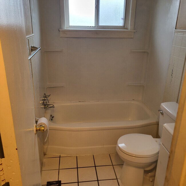 Foto del edificio - 16494 E 8 Mile Rd