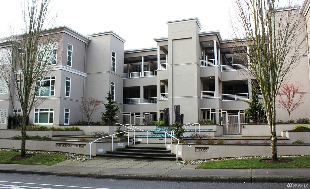 Primary Photo - 10055 Meydenbauer Way SE