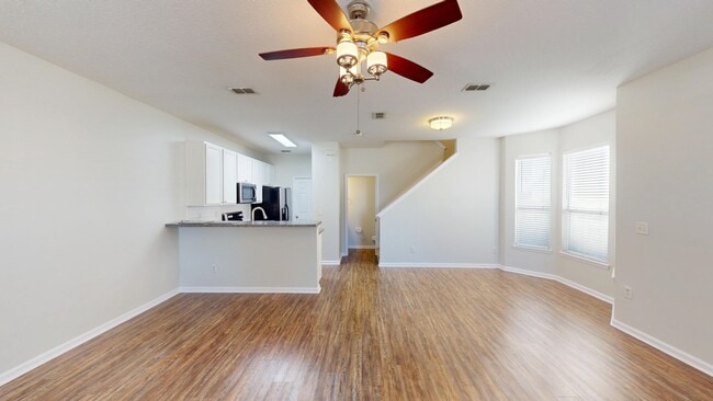 Building Photo - 448 Sherwood Oaks Dr