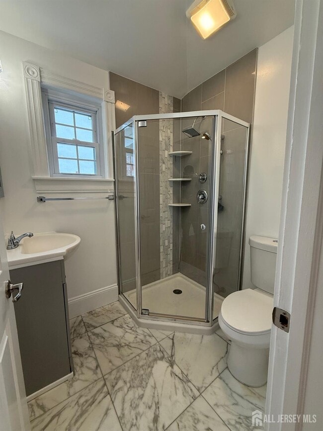 Building Photo - 187 Broad St