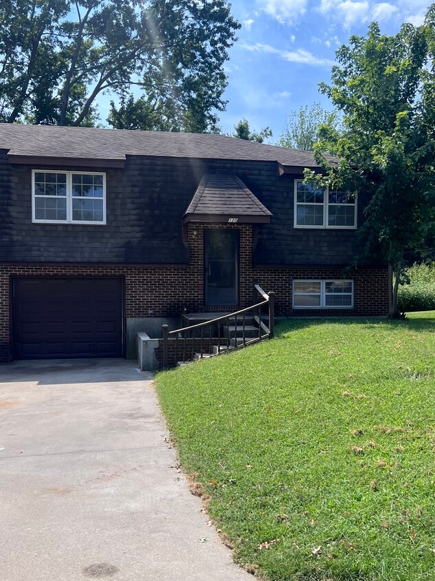 Foto principal - 120 Crescent Dr