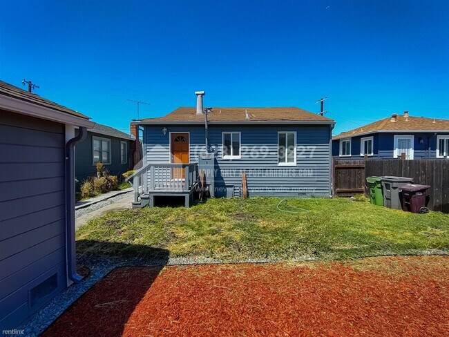 Building Photo - 2 br, 1 bath House - 10500 Byron Ave -