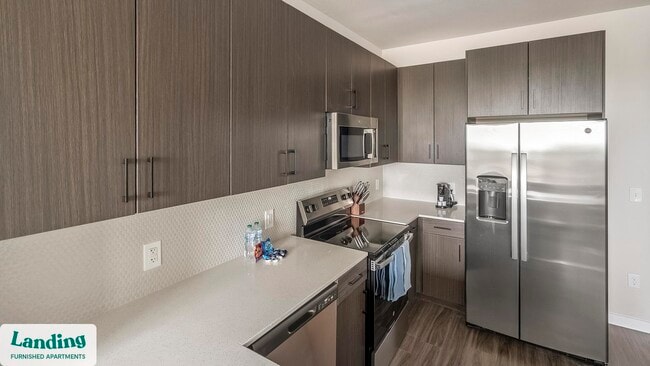 Building Photo - 14015 Univ Pass