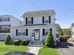 Building Photo - 24 Hall Ave