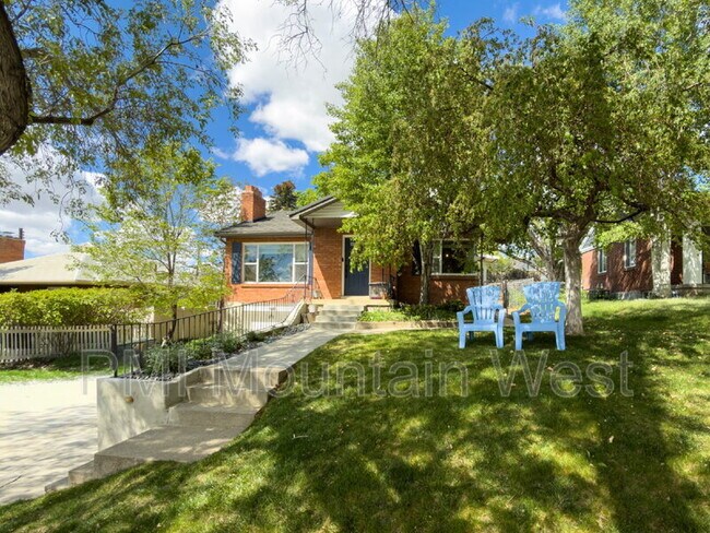 Foto del edificio - 2323 Bryan Ave
