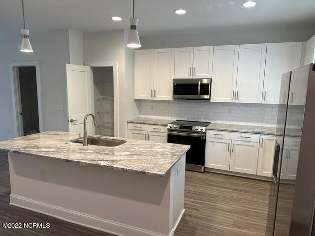 Foto del edificio - 8712 Sandy Ridge Loop