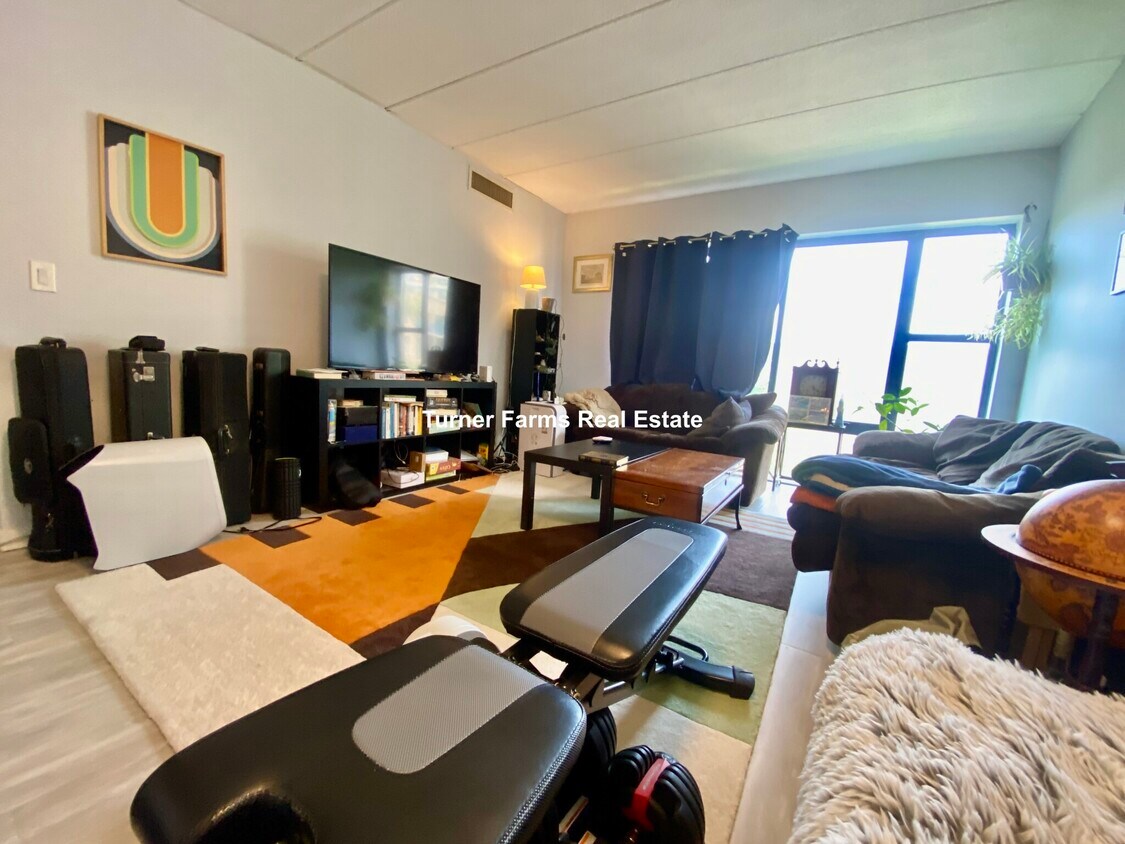 Foto principal - 599 Cambridge St