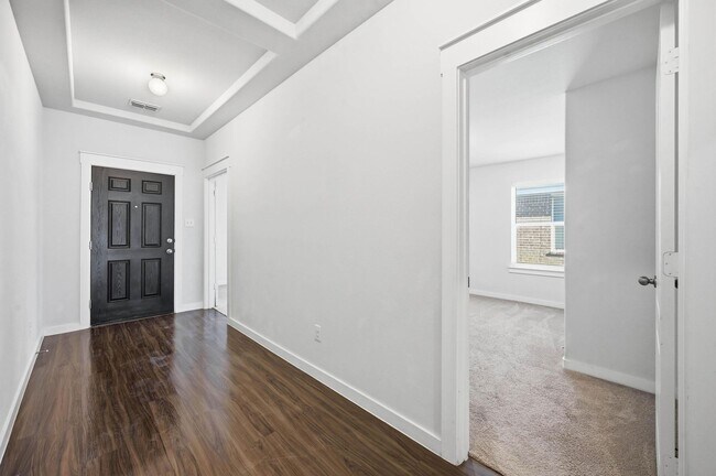 Building Photo - Stunning 4 bedroom home in saught after Ridgeview Farms - Ft. Worth