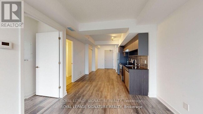 Photo du bâtiment - 1117-1117 Cooke Blvd.