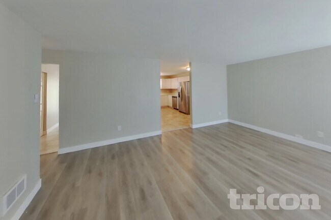 Foto del edificio - 4121 21st Ave SW