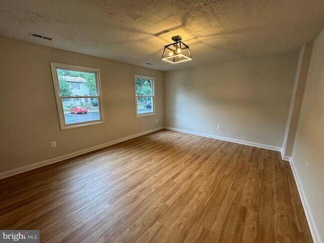 Foto del edificio - 5140 Redbud Rd