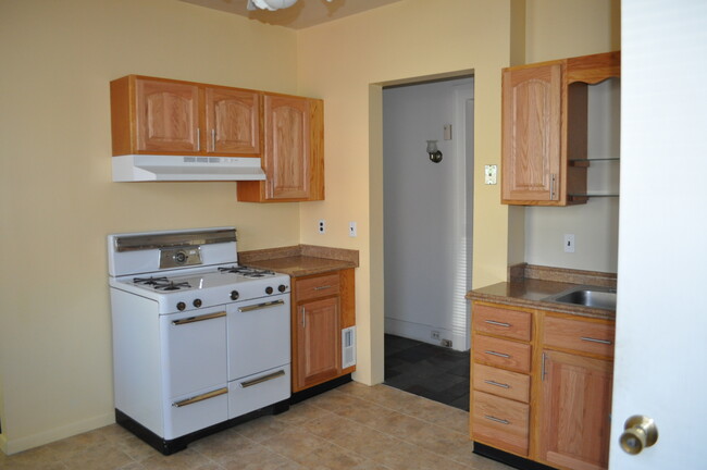 Kitchen - 2 Fairfield Ave