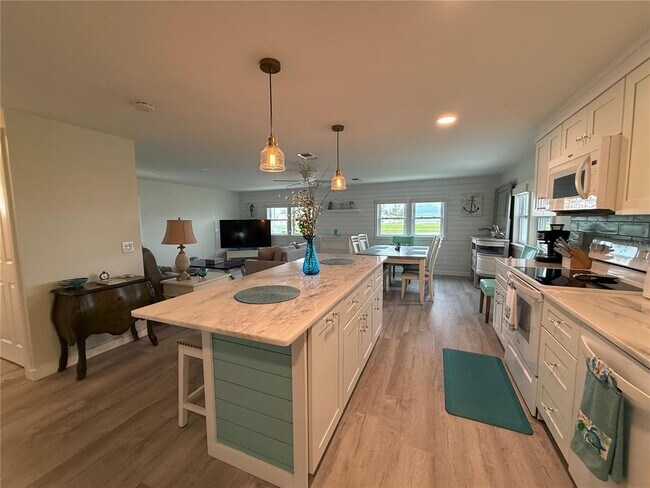 Foto del edificio - 637 Los Altos