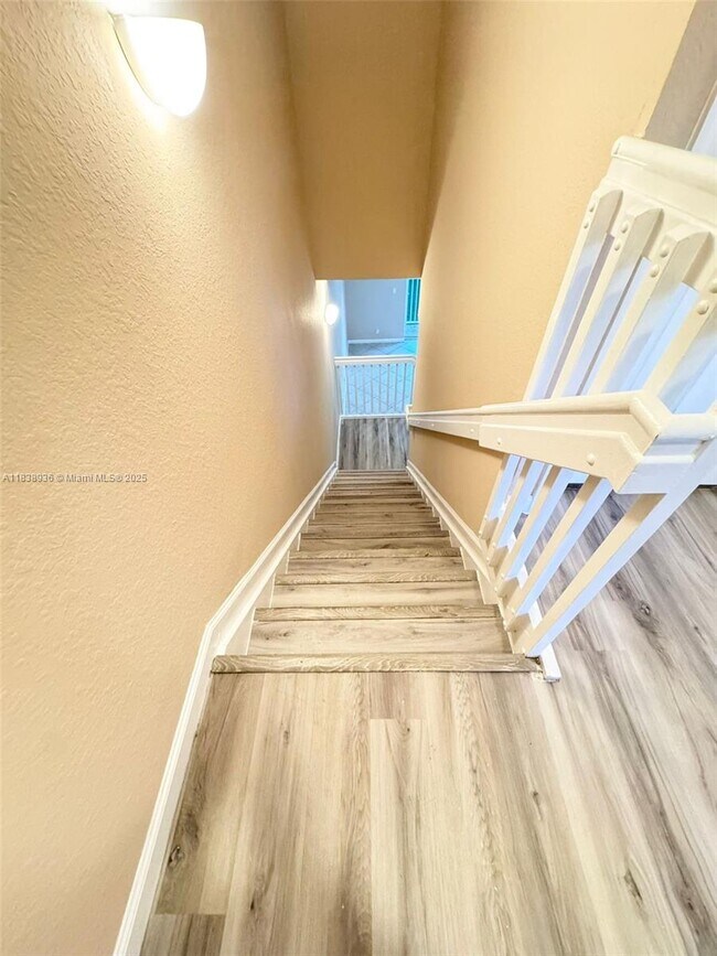 Foto del edificio - 1755 NE 6th St