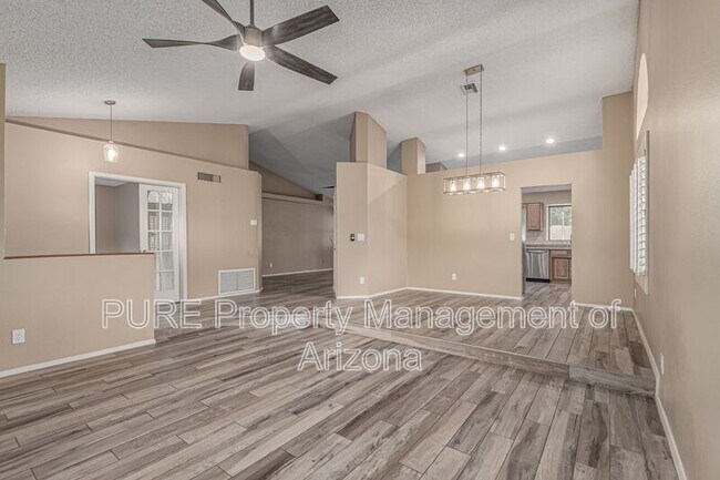 Foto del edificio - 7392 W Topeka Dr