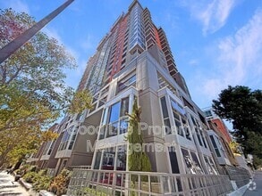 Building Photo - 300 W Beech St