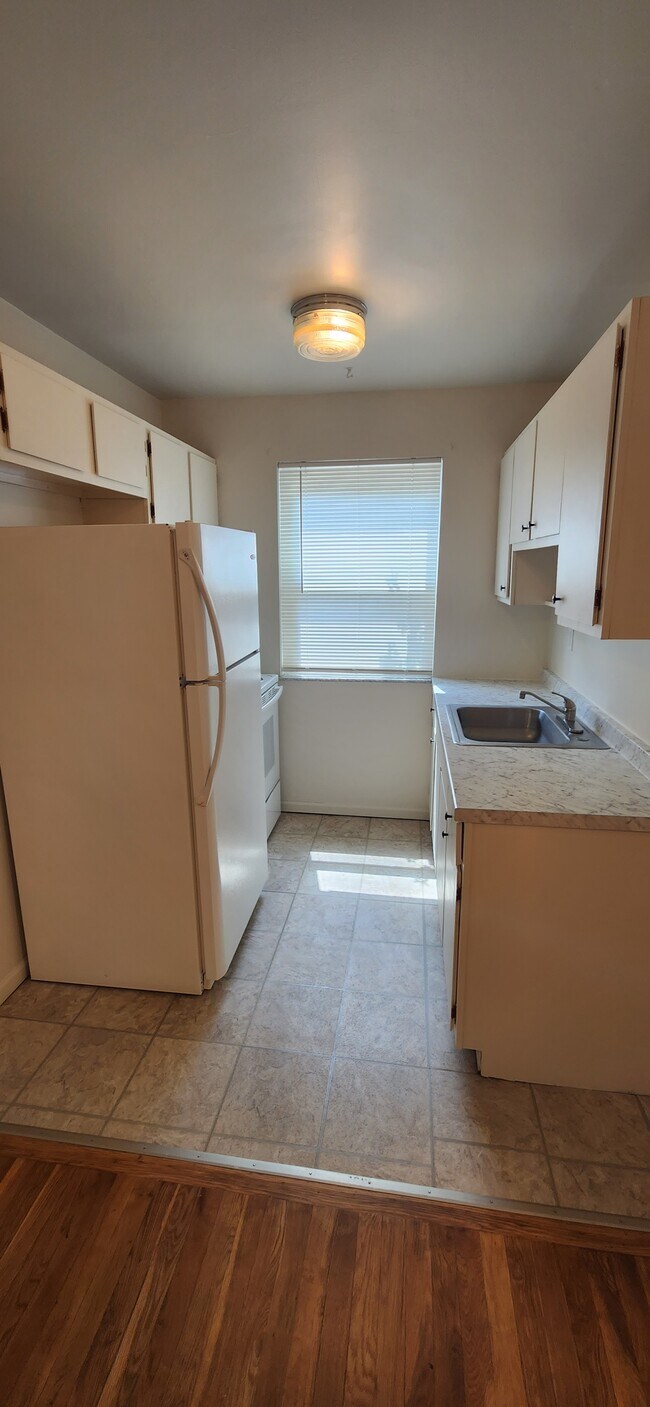 Building Photo - 3615 Schwartze Ave