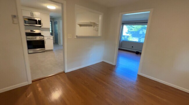 Foto del edificio - Available Now | 3 Bed, 1.5 Bath Single-Fam...