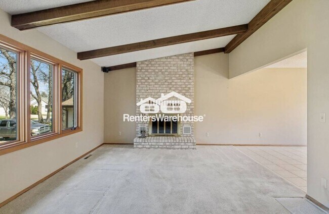 Foto del edificio - 832 86th Ln NW