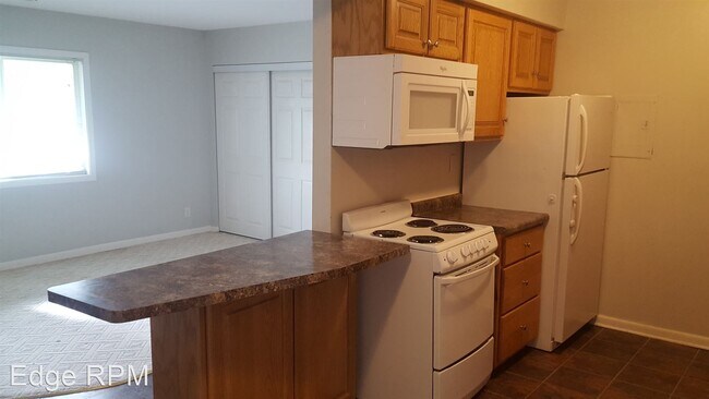 Foto del edificio - 1115-1120 Doreen Ave