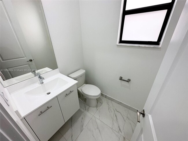 Foto del edificio - 17394 SW 46th St