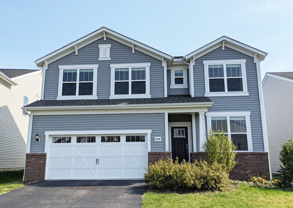 Front - 9048 Ellrod Way